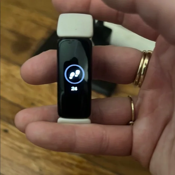 Fitbit Inspire 2 Activity Tracker with Charger – Light Gray Band, Size S/P - Picture 11 of 11